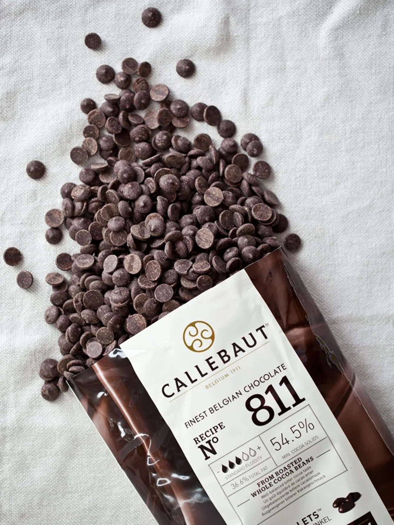 CALLEBAUT 811 DARK CHOCOLATE 400G - Image 4
